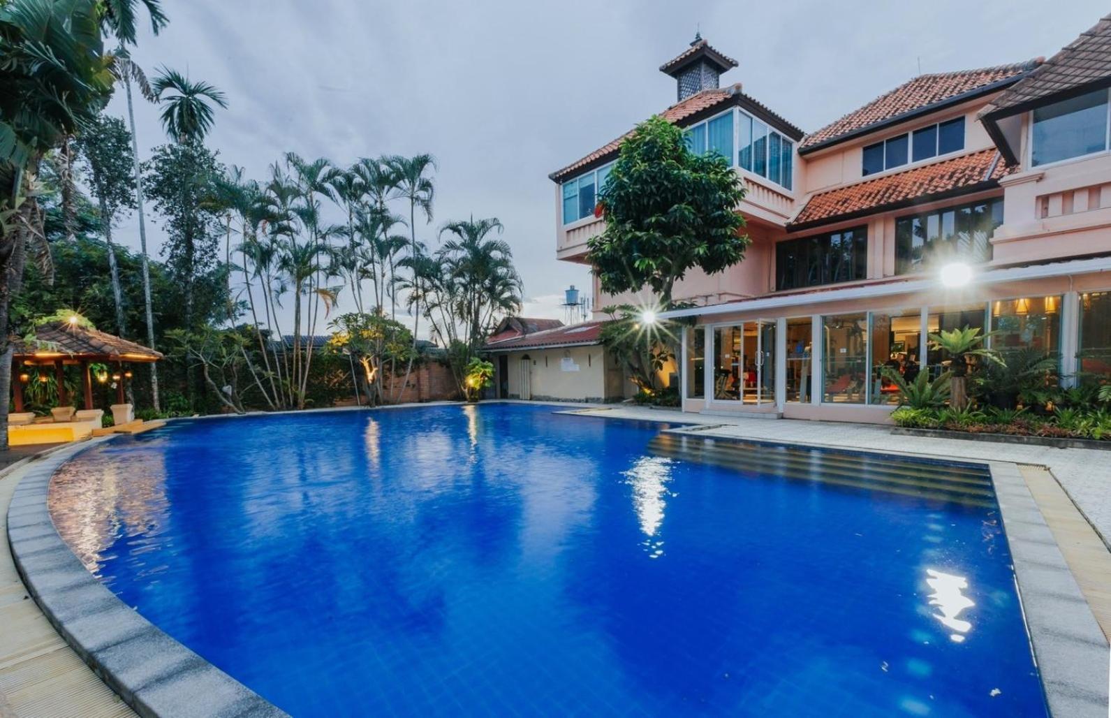 Sheik Istana Hotel Chiangmal 清邁 外观 照片
